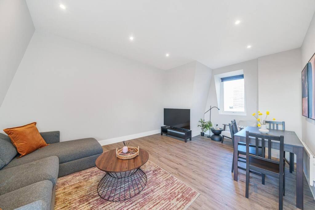 Апартаменты Tranquil 2-Bed Oasis In Tooting 20 Min To Central Лондон Экстерьер фото