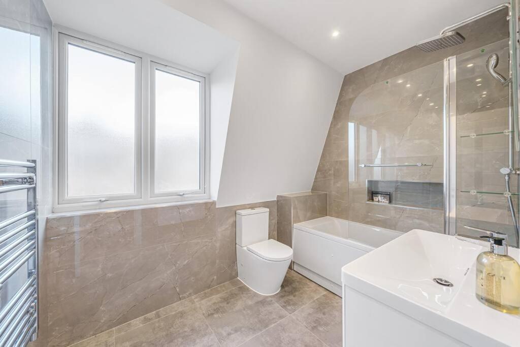 Апартаменты Tranquil 2-Bed Oasis In Tooting 20 Min To Central Лондон Экстерьер фото